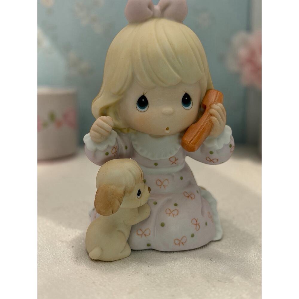 Porcelain 'Calling To Say You're Special' by Precious Moments 2001 No Box